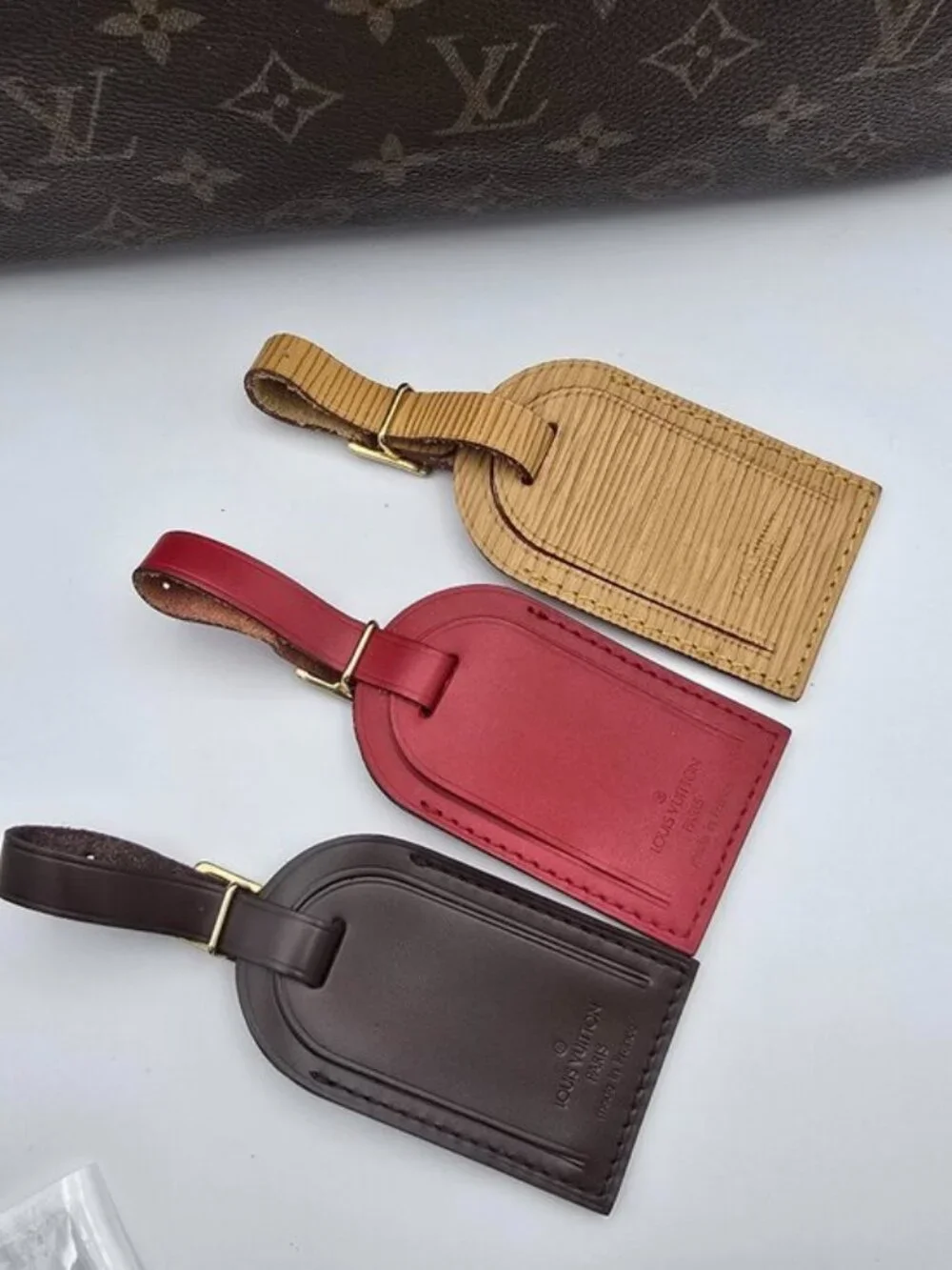Authentic 1 Louis Vuitton Brown Leather Luggage Tag – Excellent Condition